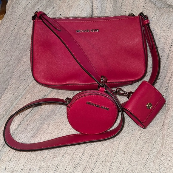 Michael Kors Handbags - Michael Kors Bright Pink Cross Body Bag /20” strap drop/ 2 detachable sm bags